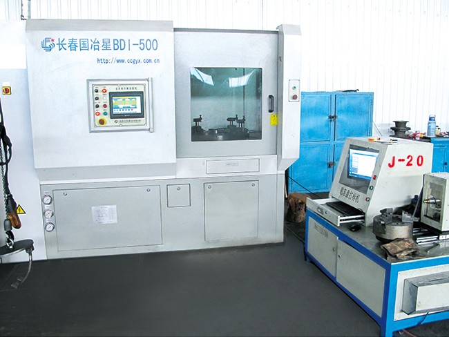 自動(dòng)平衡機(jī)+打標(biāo)機(jī)